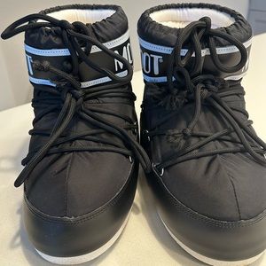 Moon Boots (worn once)